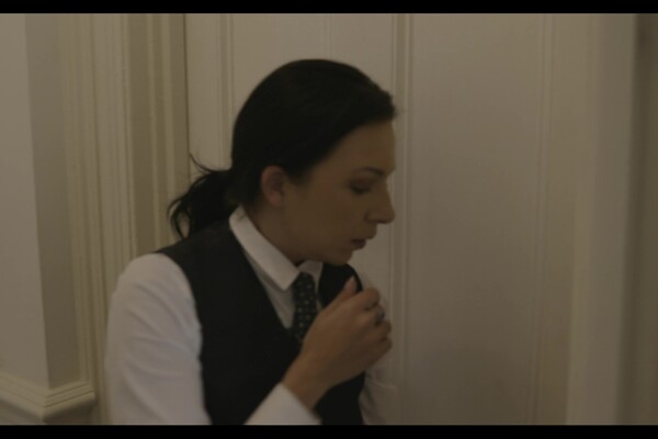 'Zimmermädchen'-Szene aus Carollina Cherry - Zimmer 212