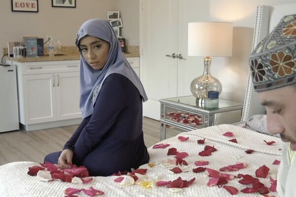 'Schwanger'-Szene aus Violet Myers - Hijab Hookups 2