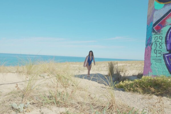 'Strand'-Szene aus Anna de Ville & Billie Star - Die magische Zahl 2